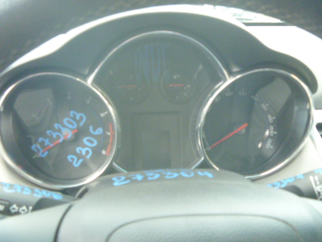 Спидометр / табло / доска приборная
 Chevrolet
 Cruze
 2011 г.в.,
                                 двигатель: 1,8 бензин /  Z18;
