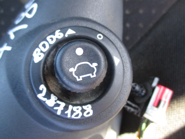 Управление зеркалами
 Ford
 Fusion
 2005 г.в.,
                                 двигатель: 1,6 бензин;
