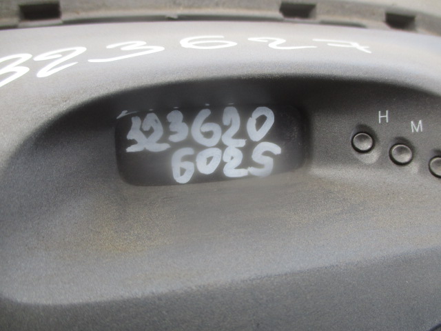 Часы
 Hyundai
 Accent
 2002 г.в.,
                                 двигатель: 1,5 бензин;