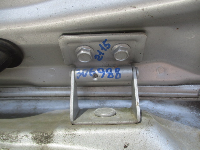 Шарнир багажника
 Suzuki
 SX4
 2007 г.в.,
                                кузов: YA11S; двигатель: M15A;