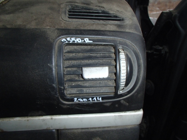 Дефлектор воздушный правый торпедо
 Porsche
 Cayenne
 2006 г.в.,
                                 двигатель: 4,5 TT бензин;