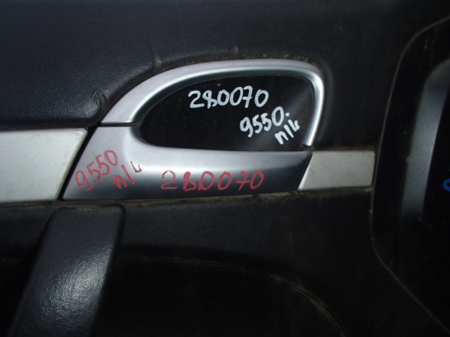 Дверь передняя левая
 Porsche
 Cayenne
 2006 г.в.,
                                 двигатель: 4,5 TT бензин;