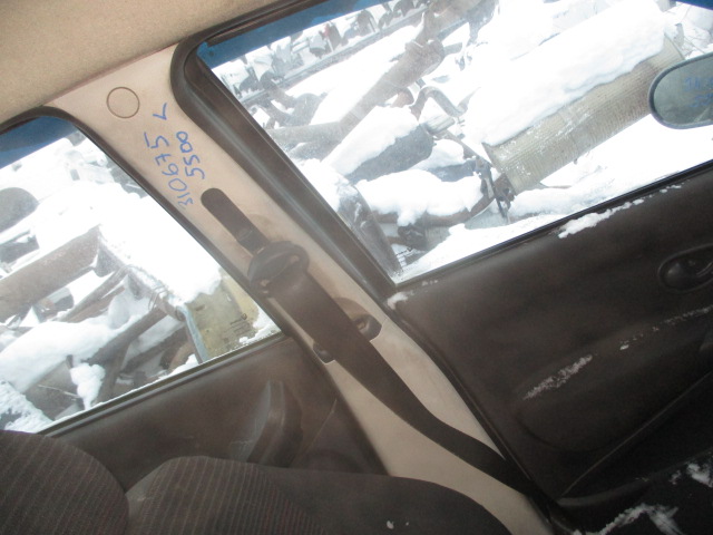 Обшивка стояка кузова среднего
 Fiat
 Albea
 2010 г.в.,
                                 двигатель: 1,4 бензин;
