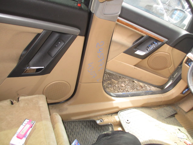 Обшивка стояка кузова среднего
 Opel
 Vectra C
 2006 г.в.,
                                 двигатель: 2,2 бензин;