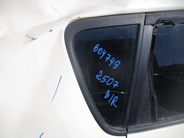 Стекло багажника правое
 Kia
 Soul
 2010 г.в.,
                                 двигатель: 1,6 бензин / G4FC;