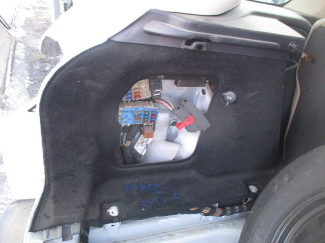 Обшивка багажника боковая нижняя
 Land Rover
 Range Rover Evoque
 2012 г.в.,
                                кузов: L538; двигатель: 2,2 дизель / 224DT;