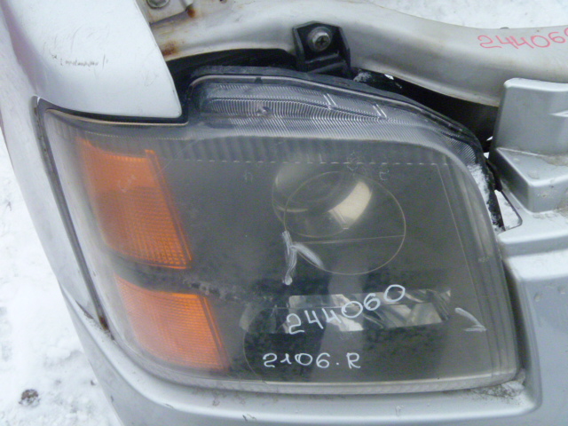 Фара правая
 Suzuki
 Wagon R
 2000 г.в.,
                                кузов: MC21S; двигатель: K6A;